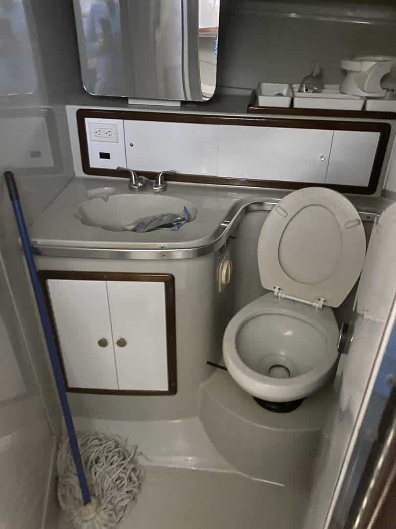 Profile view of YNOKT 38ft docked at the marina