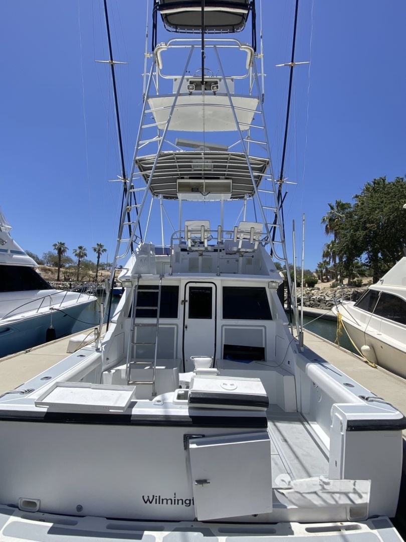 YNOKT 38ft premium offshore fishing charter in San José del Cabo – Daliken Sportfishing