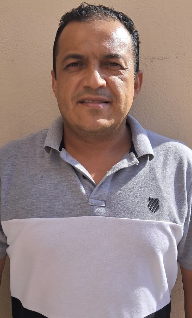 Driver Miguel Salas ready for private transfer in Los Cabos