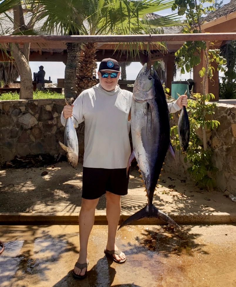 Yellowfin Tuna landed with client – Daliken Sportfishing