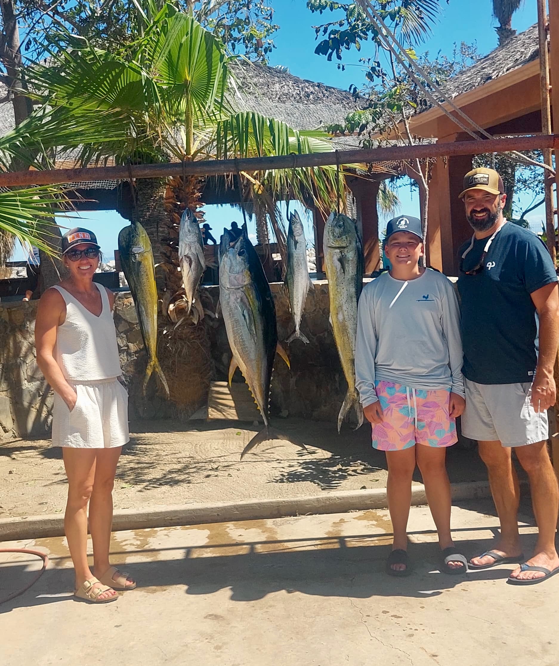 33ft fishing boat for families near Palmilla Los Cabos