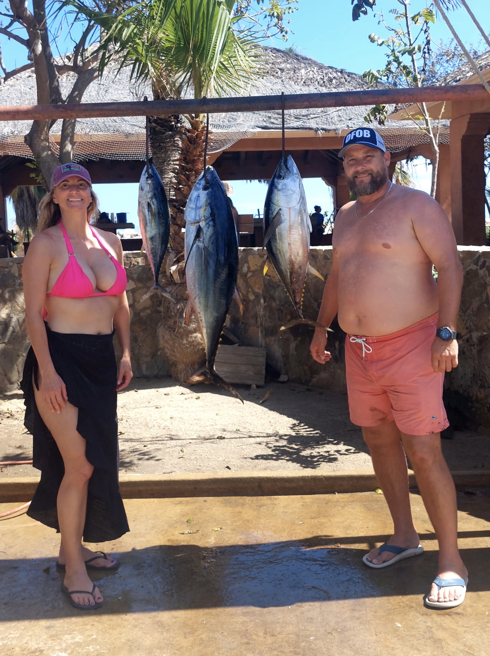 Client with yellowfin tuna about 40 lb at Iman Bank — Daliken Sportfishing